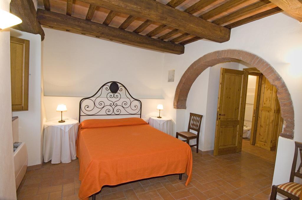 Agriturismo Campo Lungo San Donato in Poggio 객실 사진