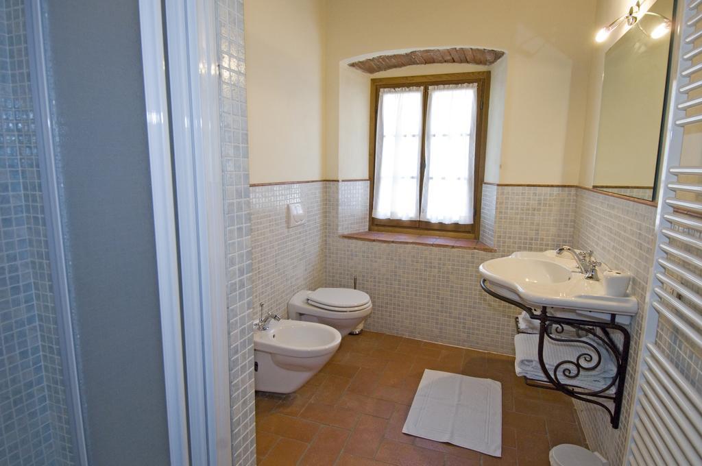 Agriturismo Campo Lungo San Donato in Poggio 객실 사진